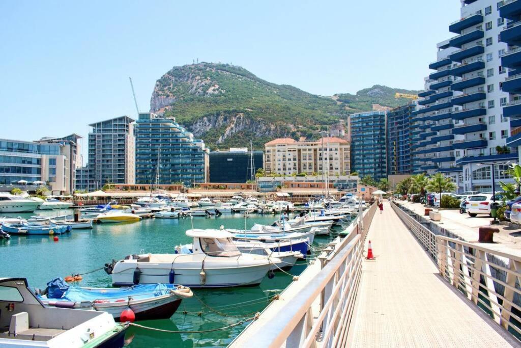 Gibraltar Luxury With Rooftop Pools & Views Exteriör bild