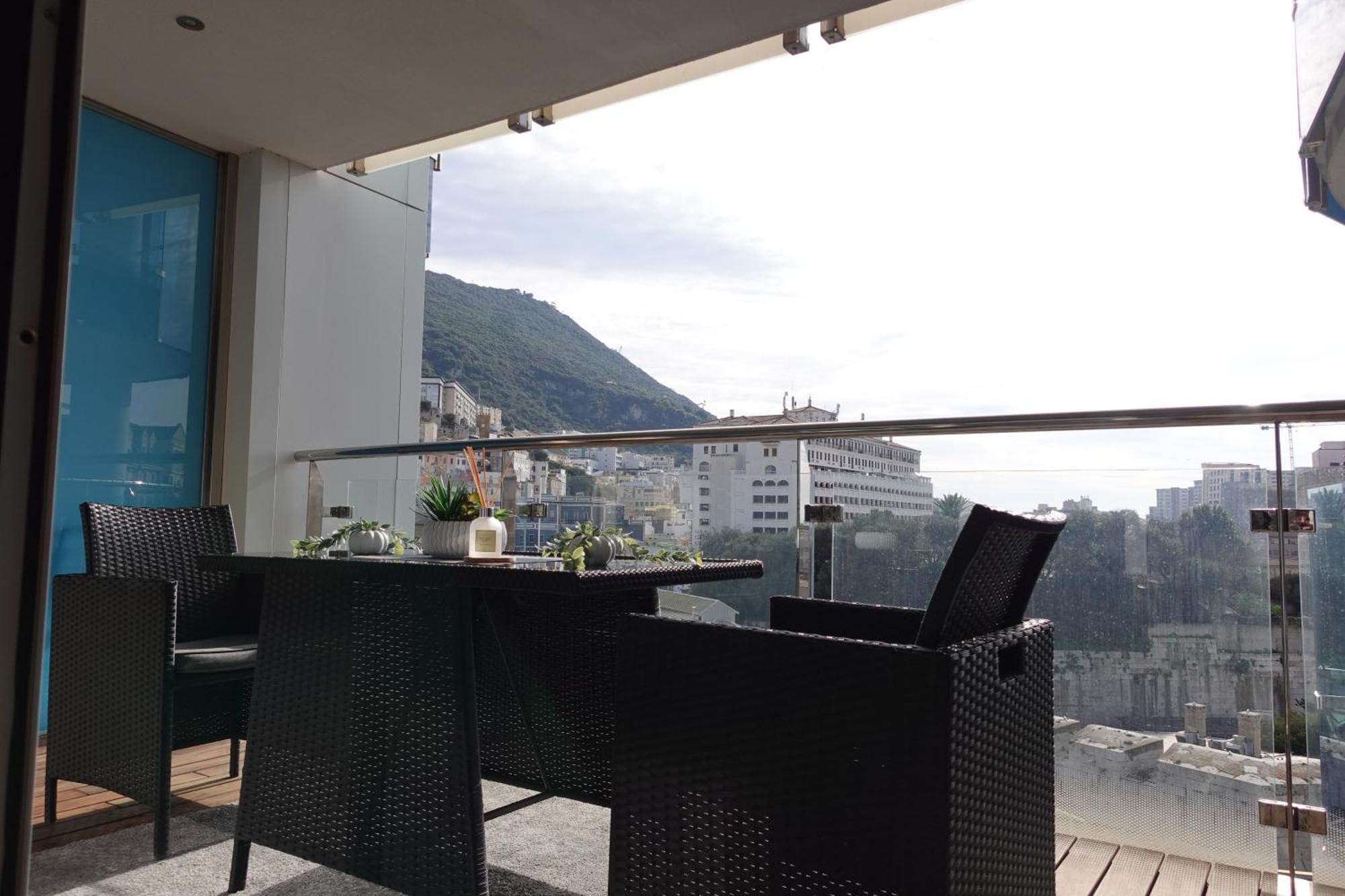 Gibraltar Luxury With Rooftop Pools & Views Exteriör bild
